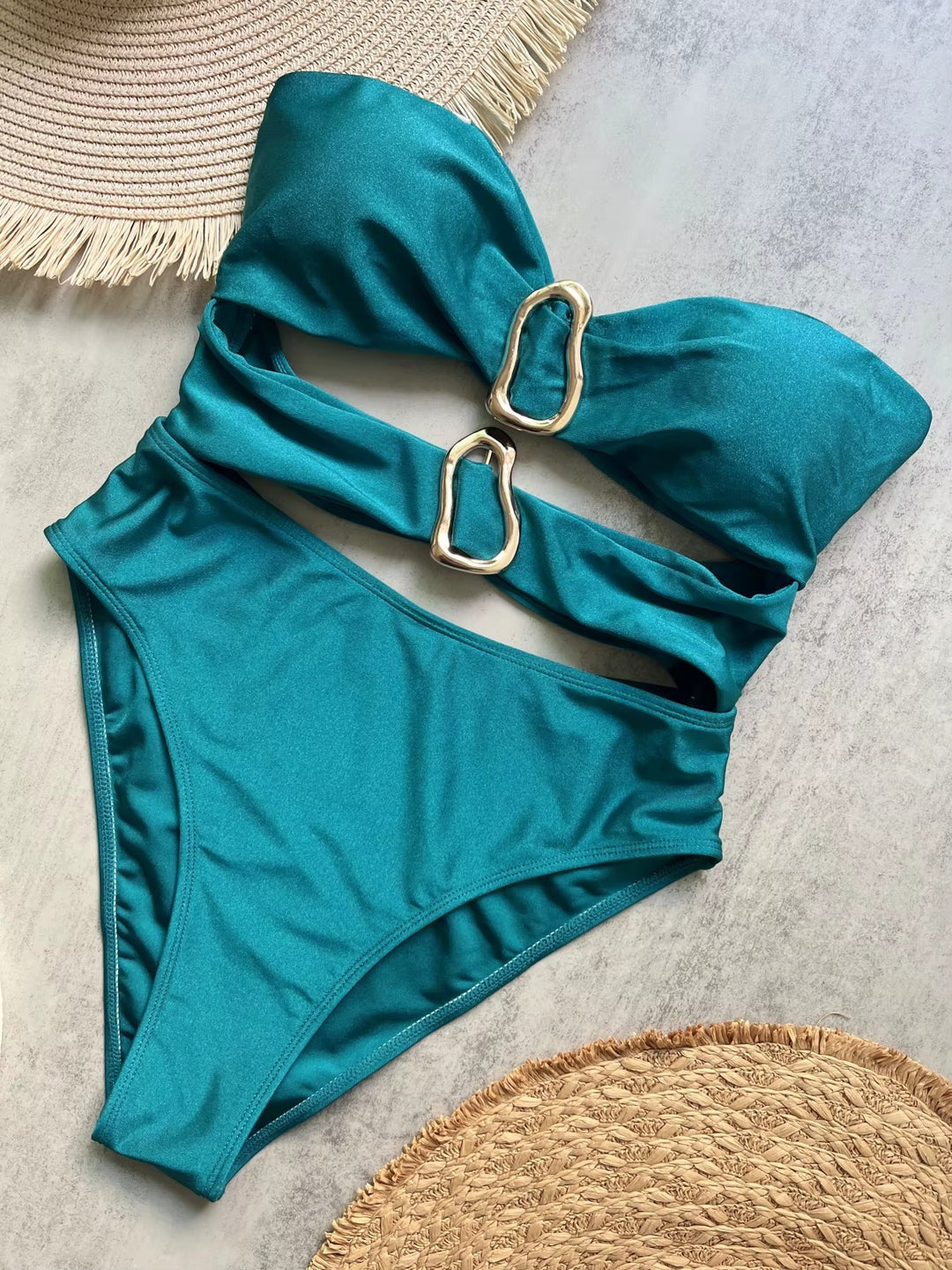Bikini Asimétrico | brillo minimalista con aire premium
