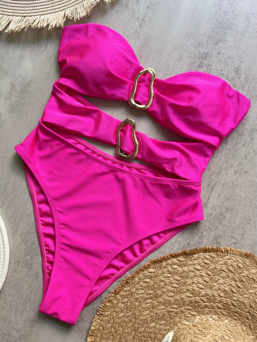 Bikini Asimétrico | brillo minimalista con aire premium